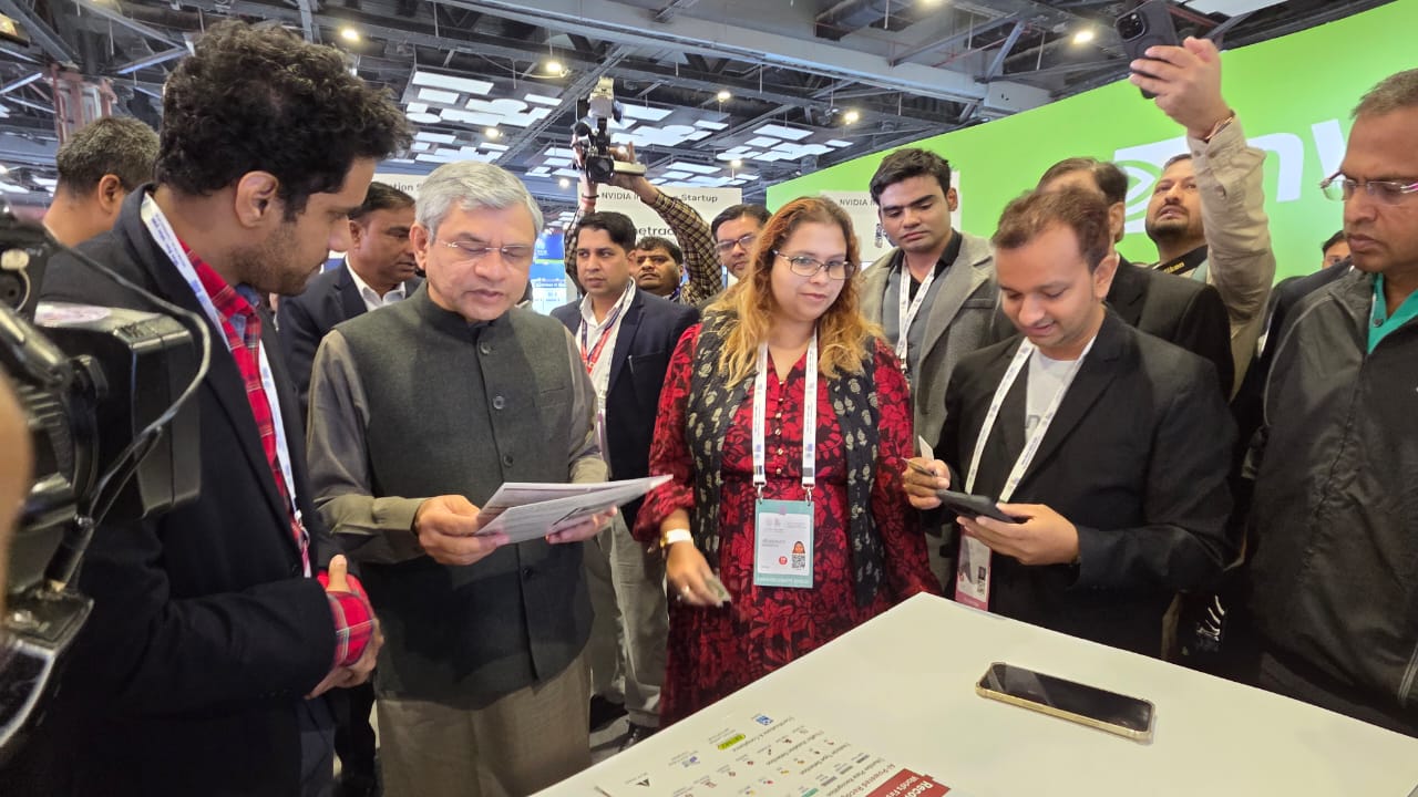 IT Minister Ashwini Vaishnaw visits Stellarview booth